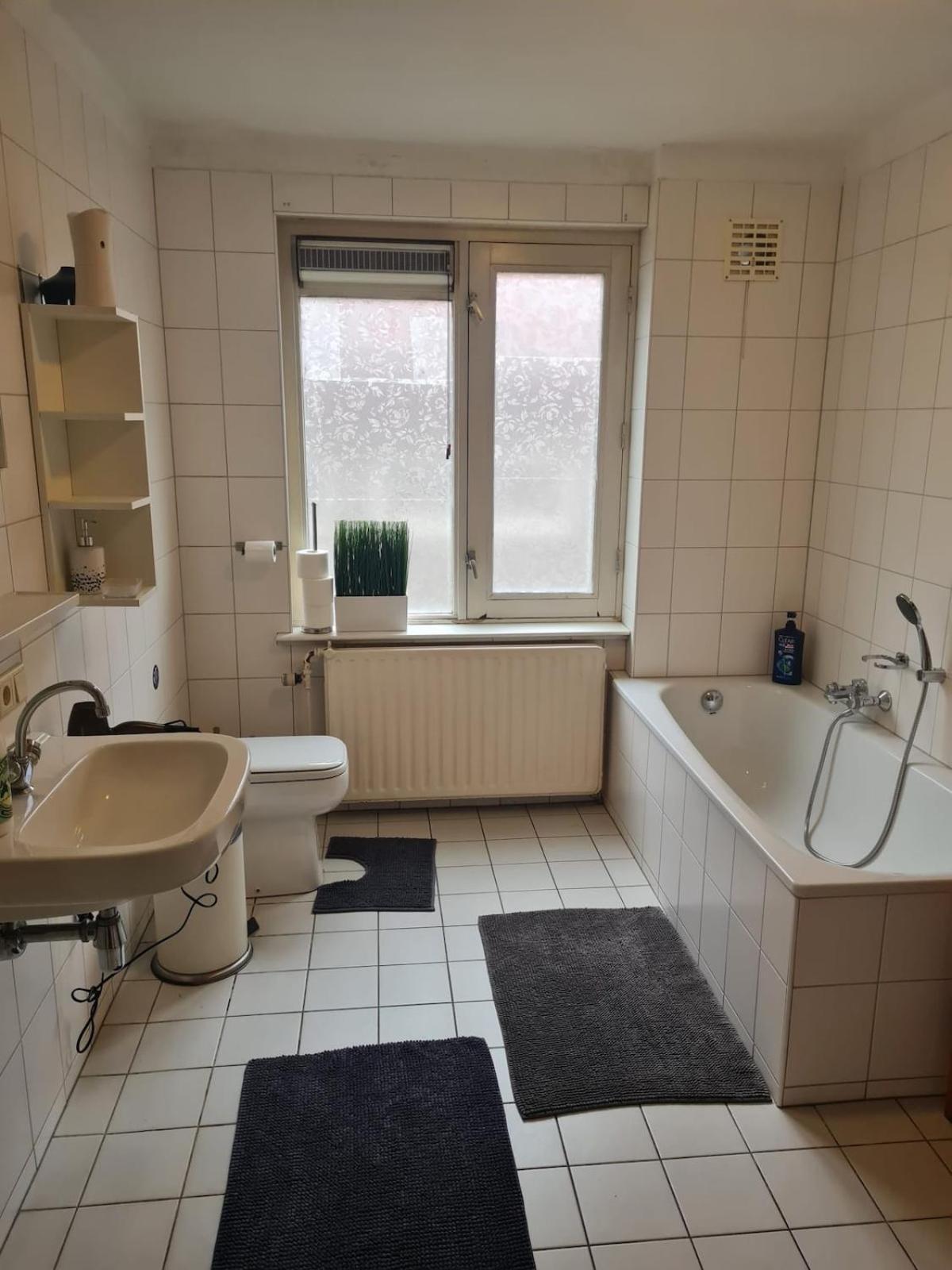 Three Bedroom Lovely Apartment Остербек Екстериор снимка